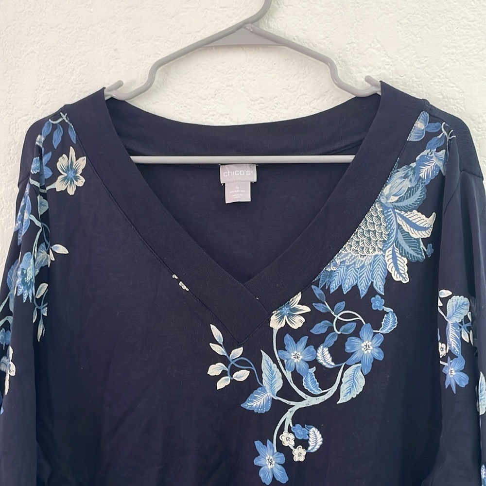 Chico’s V neck Navy Blue shirt size XXL - Picture 4 of 9
